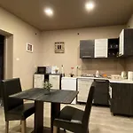 Aranyfuert Apartmanhaz Apartment *
