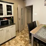 Aranyfuert Apartmanhaz *