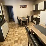 Aranyfuert Apartmanhaz