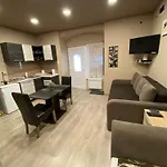 Aranyfuert Apartmanhaz