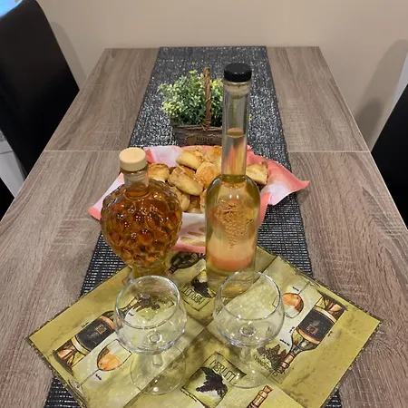 Lejlighed Aranyfuert Apartmanhaz *