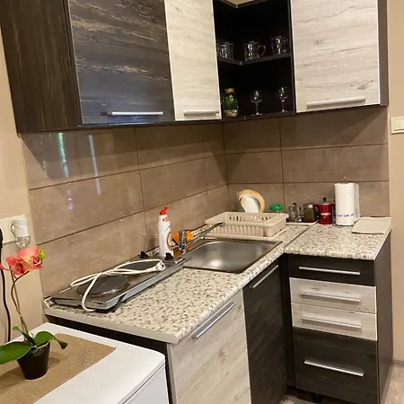 Aranyfuert Apartmanhaz 公寓