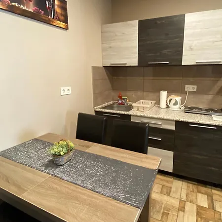 Aranyfuert Apartmanhaz *