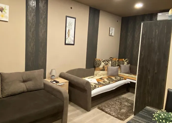 Aranyfuert Apartmanhaz