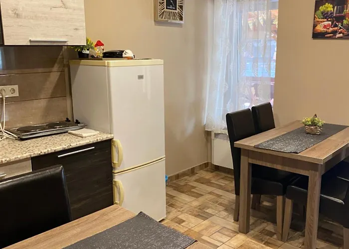 Apartment Aranyfuert Apartmanhaz