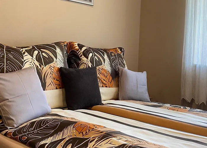 Aranyfuert Apartmanhaz Apartment
