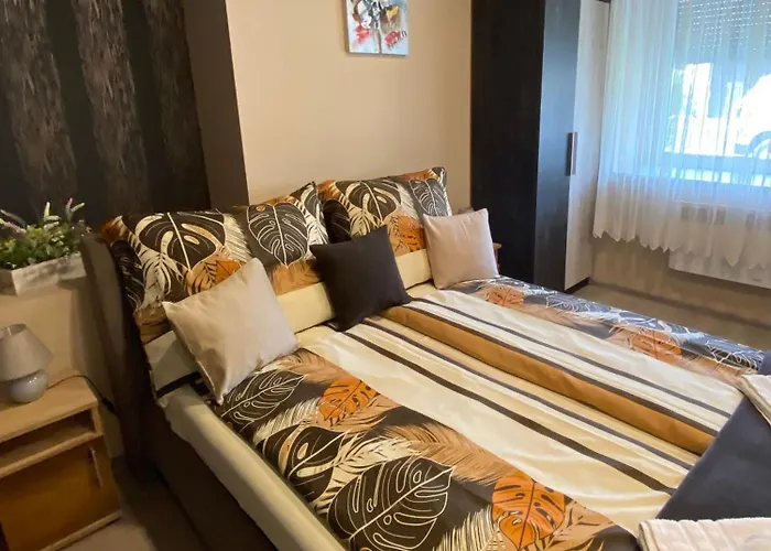 Aranyfuert Apartmanhaz *